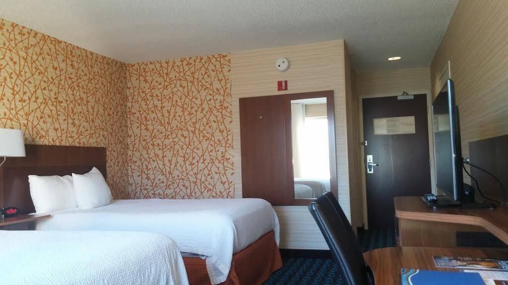 Fairfield Inn Concord Bagian luar foto